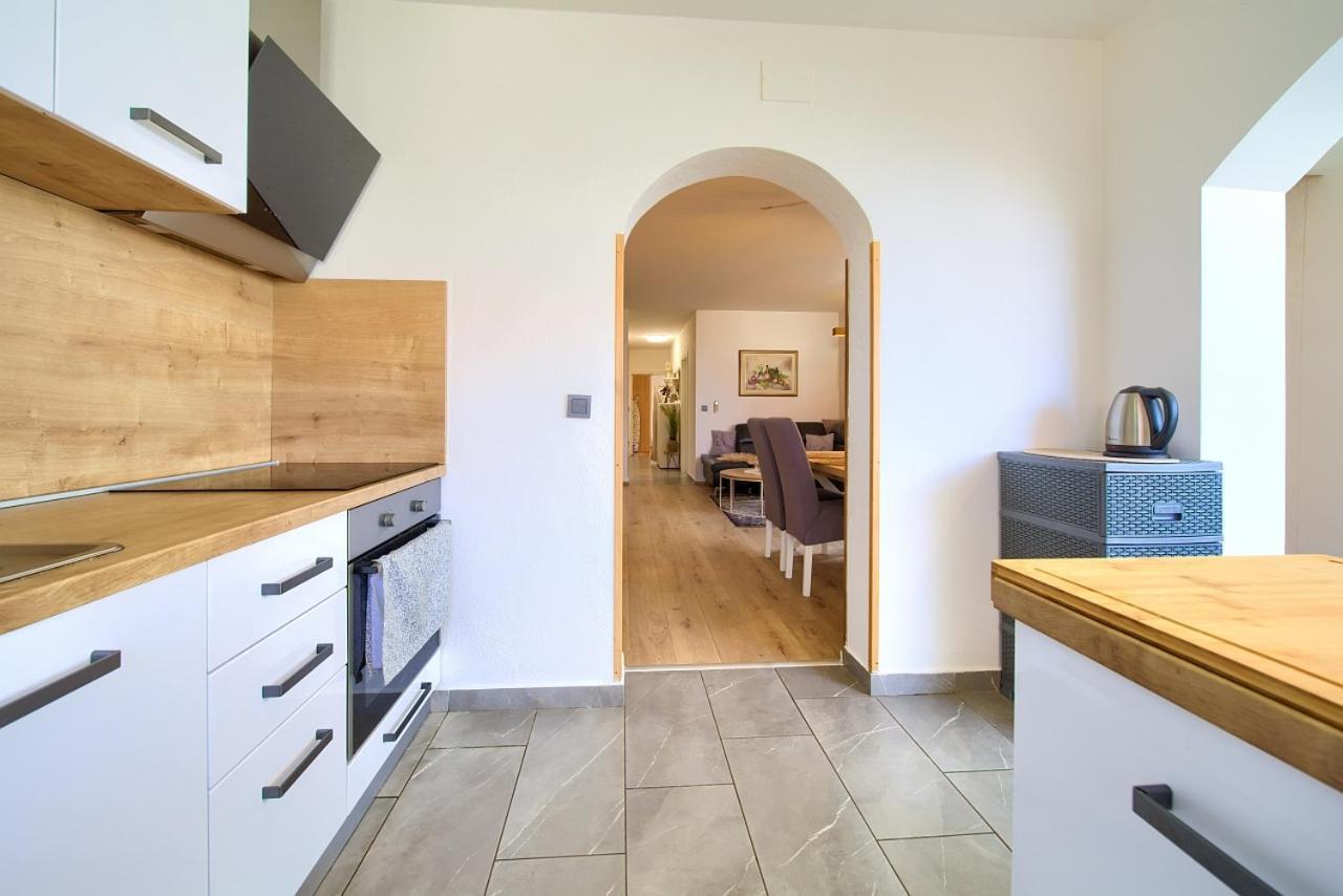Appartment Mia Krk Town Esterno foto