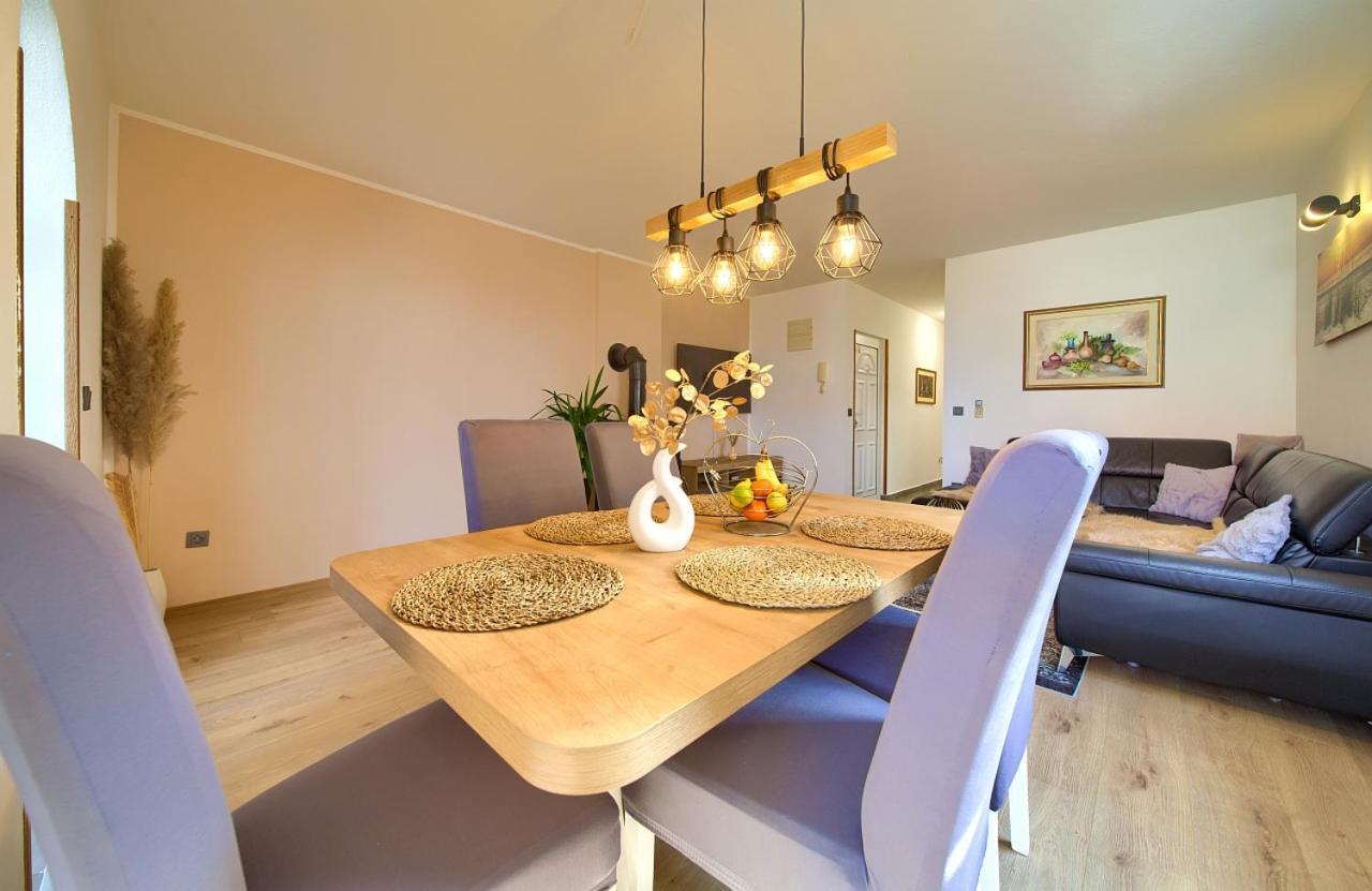 Appartment Mia Krk Town Esterno foto